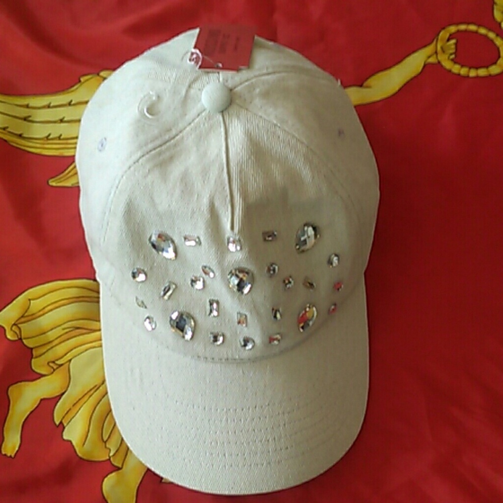 Hat - Picture 2 of 6